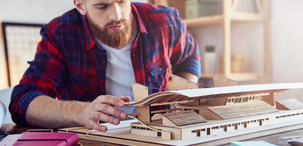 Laserschnitt im Modellbau: Von der Kathedrale zum Kreuzfahrtschiff